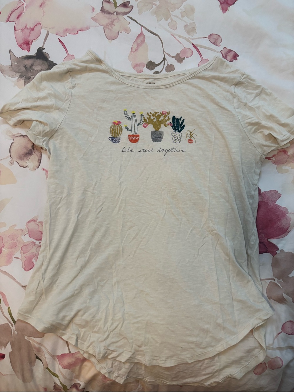 Old Navy Cream Short Sleeve Cactus Graphic Chemise